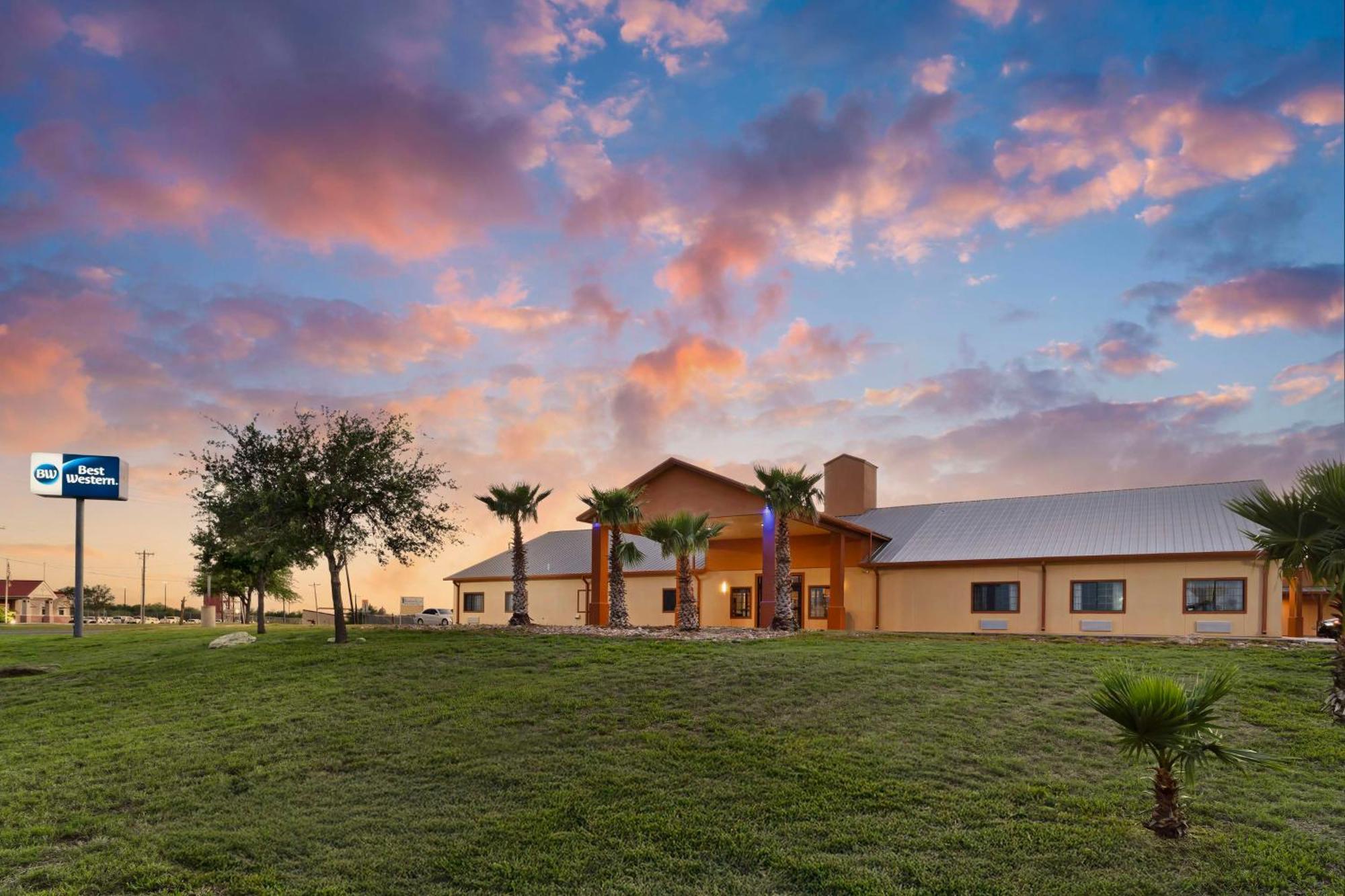 Best Western Hebbronville Inn Exterior photo